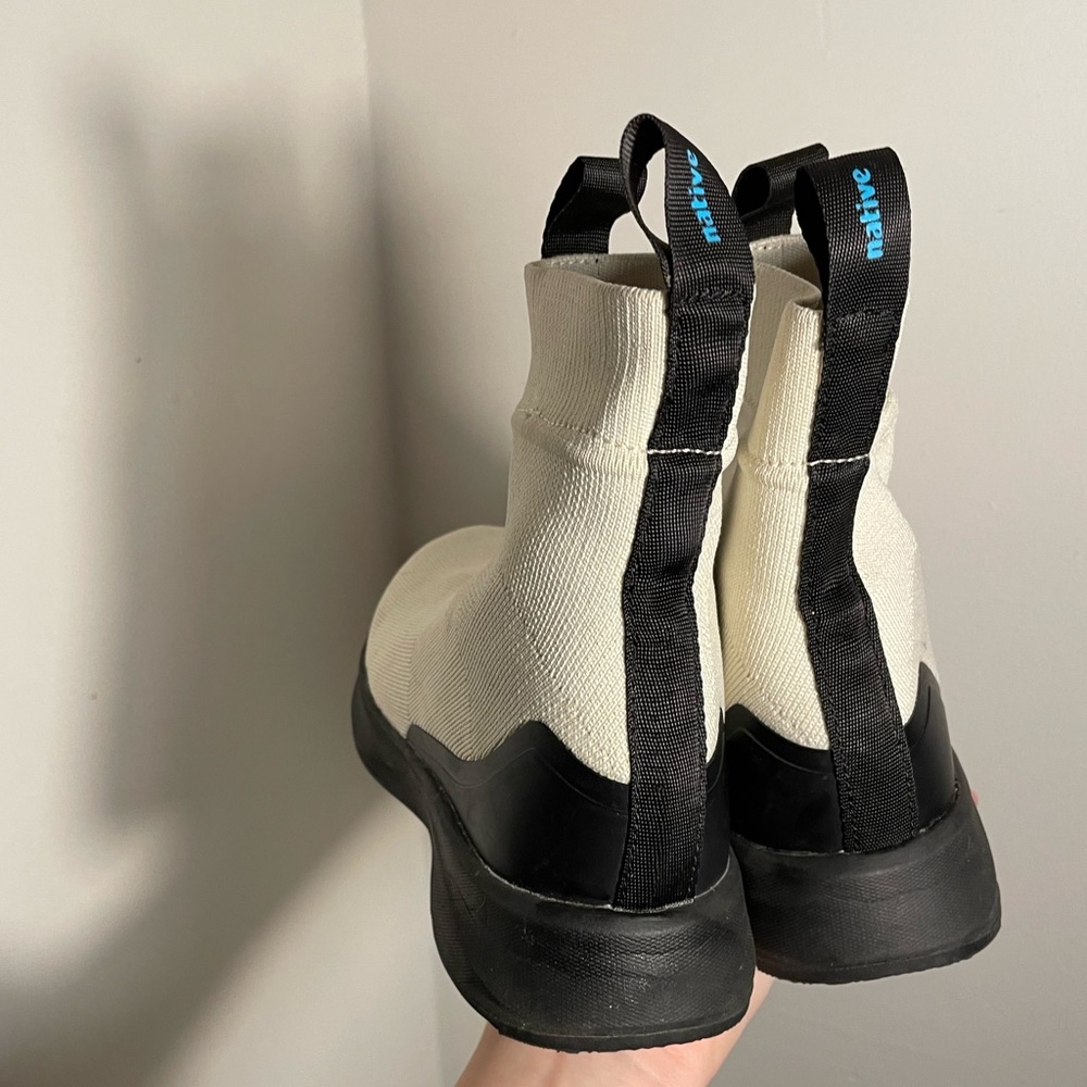 Native boots - Picture 3 of 5